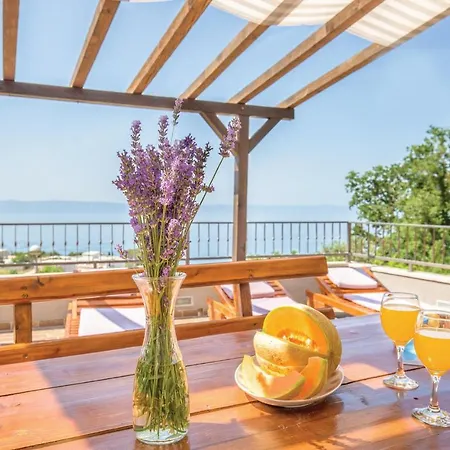 Apartman 2 Bedroom Beautiful Apartment In Makarska